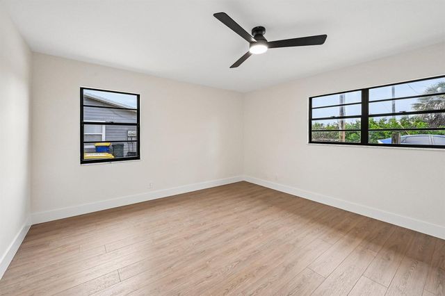 9095 SE Hobe Ridge Avenue, Hobe Sound, FL 33455