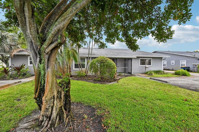 9095 SE Hobe Ridge Avenue, Hobe Sound, FL 33455