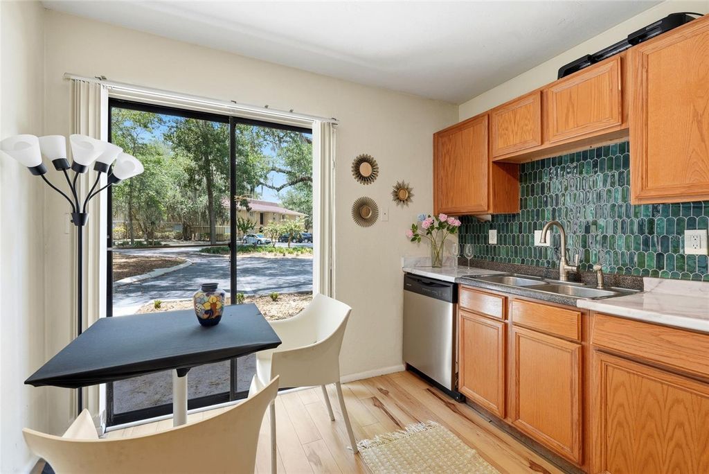 Image 17 of property listing at 507 NW 39TH ROAD 301, Gainesville, FL 32607