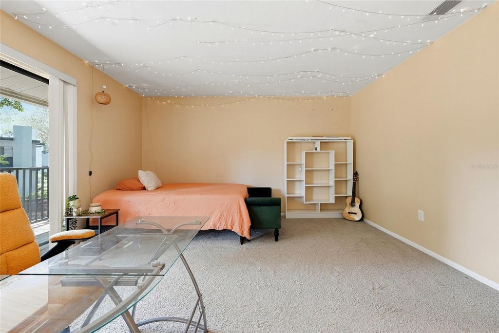 Image 20 of property listing at 507 NW 39TH ROAD 301, Gainesville, FL 32607