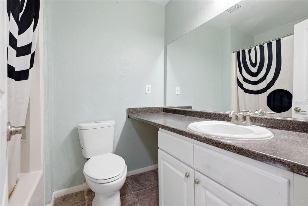 Image 28 of property listing at 507 NW 39TH ROAD 301, Gainesville, FL 32607