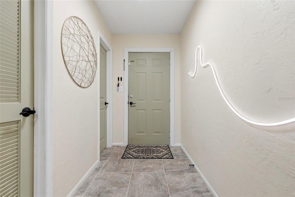 Image 10 of property listing at 507 NW 39TH ROAD 301, Gainesville, FL 32607