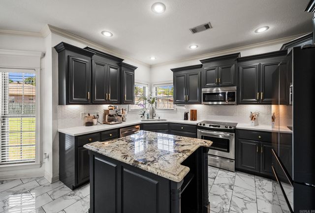 16 Oak Tree Circle, Conway, AR 72032