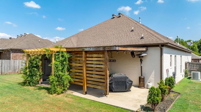 16 Oak Tree Circle, Conway, AR 72032