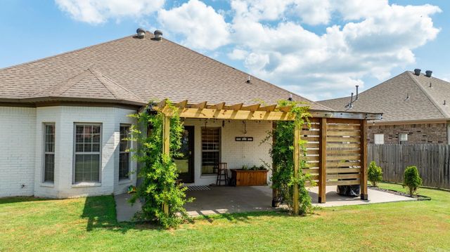 16 Oak Tree Circle, Conway, AR 72032