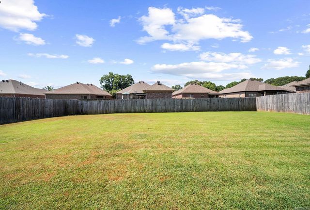 16 Oak Tree Circle, Conway, AR 72032