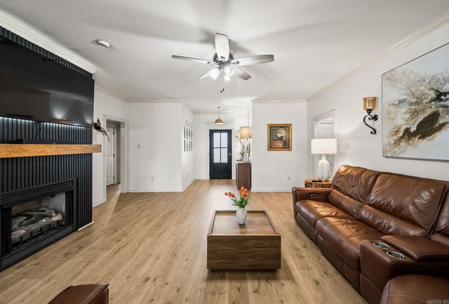 16 Oak Tree Circle, Conway, AR 72032