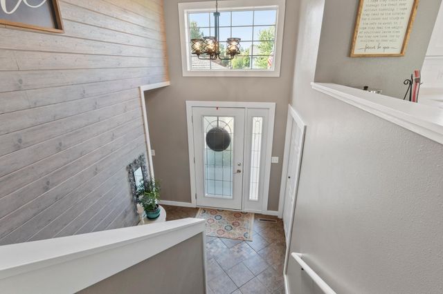 705 W Queen Street, Osakis, MN 56360