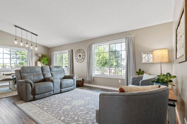 705 W Queen Street, Osakis, MN 56360