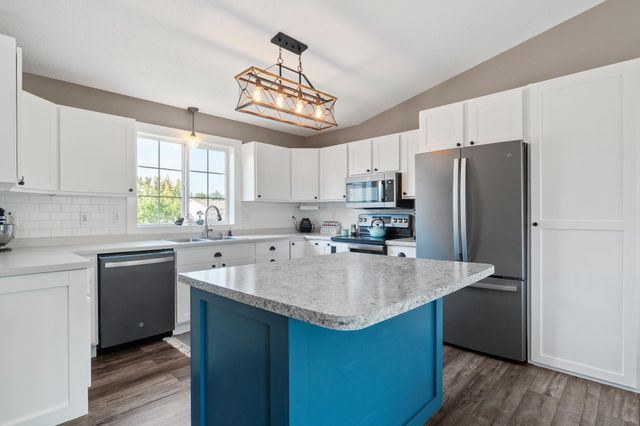 705 W Queen Street, Osakis, MN 56360