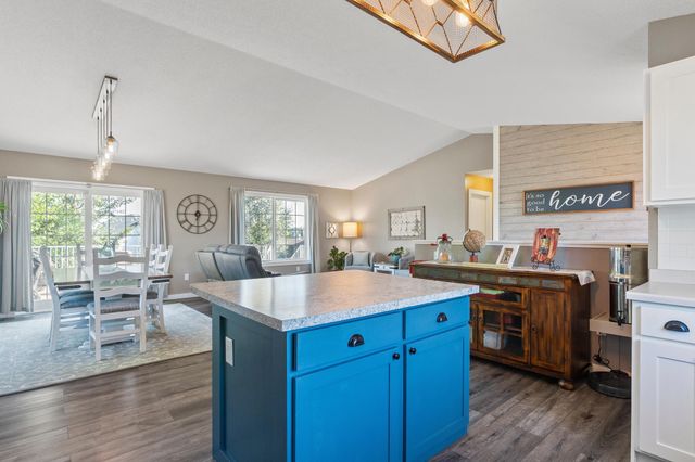 705 W Queen Street, Osakis, MN 56360