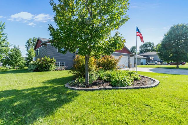 705 W Queen Street, Osakis, MN 56360