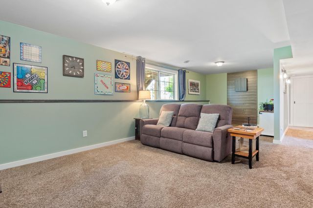 705 W Queen Street, Osakis, MN 56360