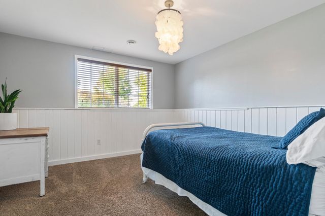 705 W Queen Street, Osakis, MN 56360