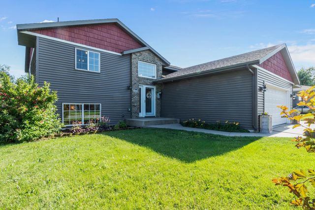 705 W Queen Street, Osakis, MN 56360