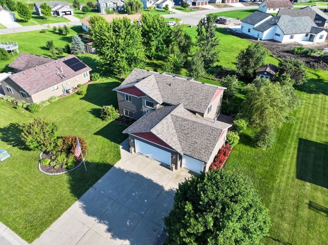 705 W Queen Street, Osakis, MN 56360