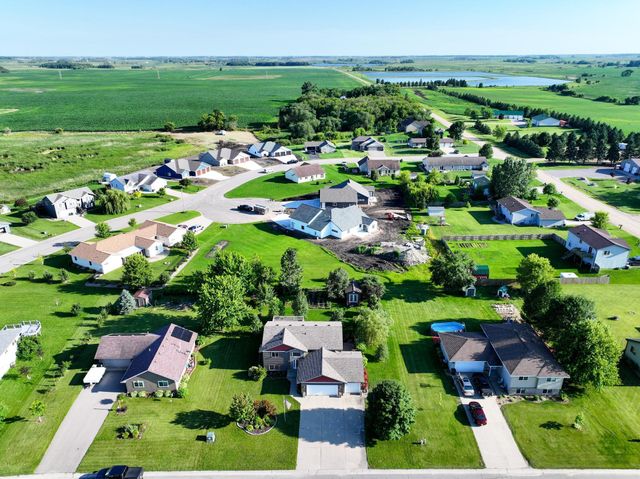 705 W Queen Street, Osakis, MN 56360