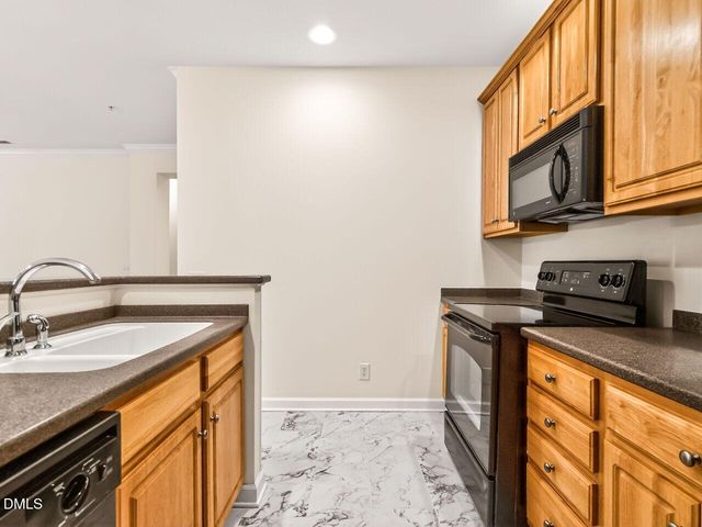 623 Eyam Hall Lane, Apex, NC 27502