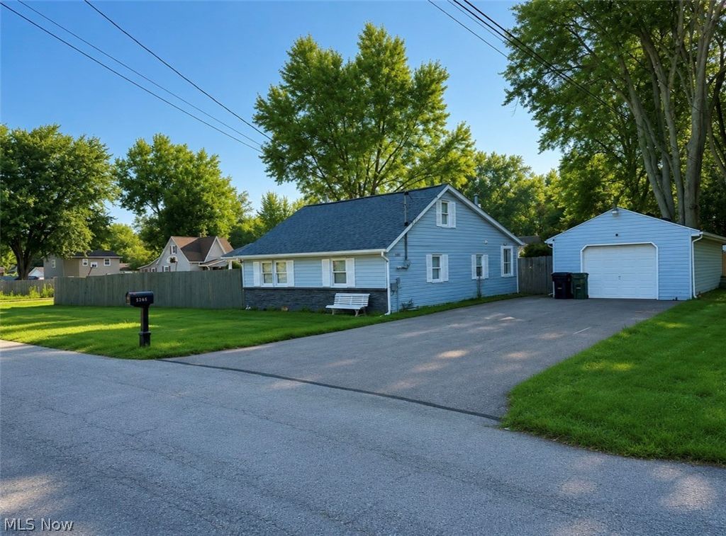 5265 Oakwood Boulevard, Lorain, OH 44055