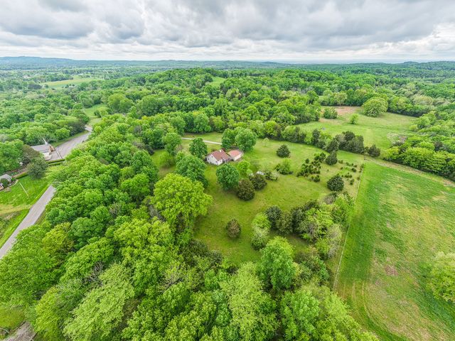 4923 Ash Hill Rd, Spring Hill, TN 37174