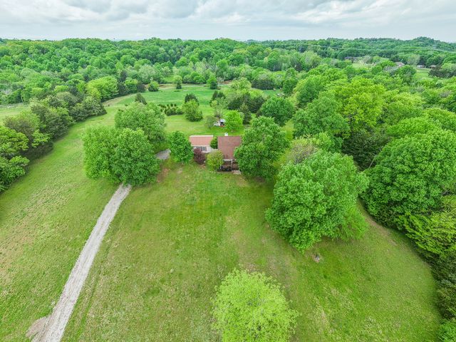 4923 Ash Hill Rd, Spring Hill, TN 37174