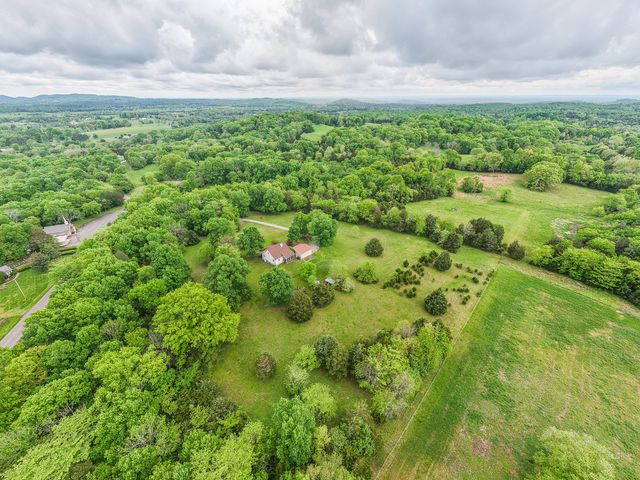 4923 Ash Hill Rd, Spring Hill, TN 37174