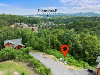 8 Pine Valley Way, Pigeon Forge, TN 37862