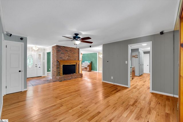 101 Nottingham Way, Anderson, SC 29621