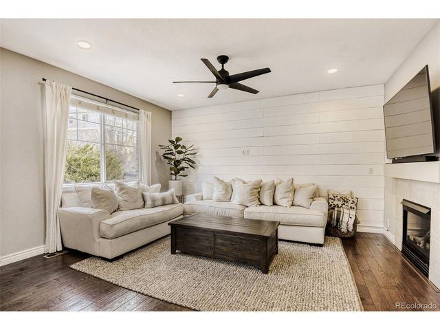 6880 S Algonquian Ct, Aurora, CO 80016