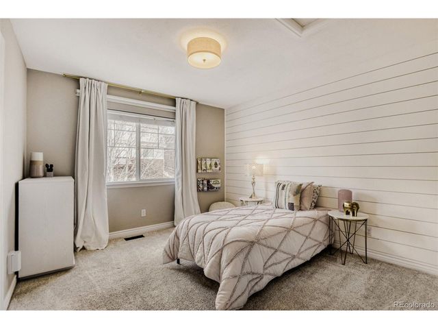 6880 S Algonquian Ct, Aurora, CO 80016