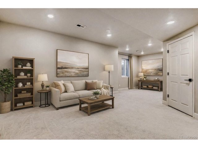 6880 S Algonquian Ct, Aurora, CO 80016