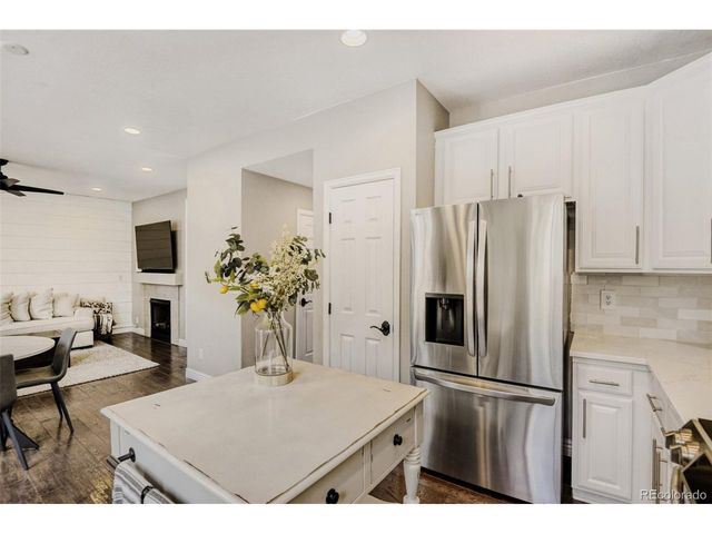 6880 S Algonquian Ct, Aurora, CO 80016