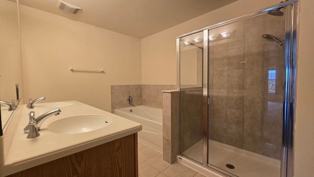 101 Pointe Drive 302, Northbrook, IL 60062