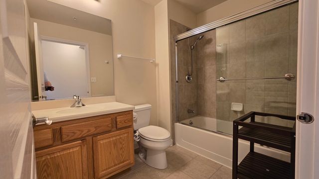 101 Pointe Drive 302, Northbrook, IL 60062