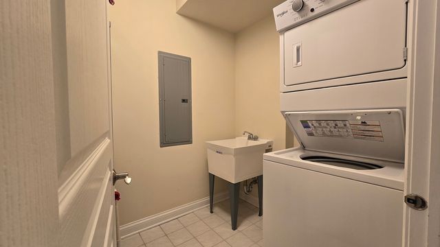 101 Pointe Drive 302, Northbrook, IL 60062