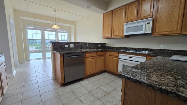 101 Pointe Drive 302, Northbrook, IL 60062