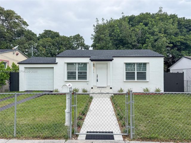 1319 NW 40th St, Miami, FL 33142