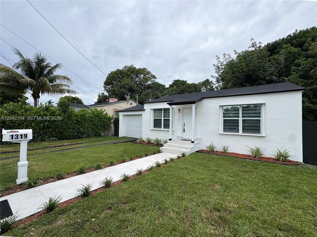 1319 NW 40th St, Miami, FL 33142