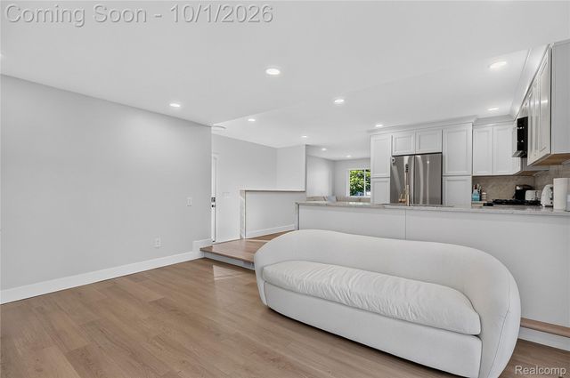 40518 Pickett Ridge Road, Sterling Heights, MI 48313