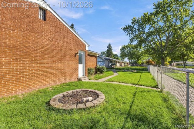 40518 Pickett Ridge Road, Sterling Heights, MI 48313