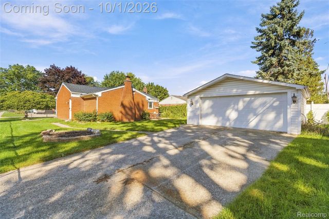 40518 Pickett Ridge Road, Sterling Heights, MI 48313