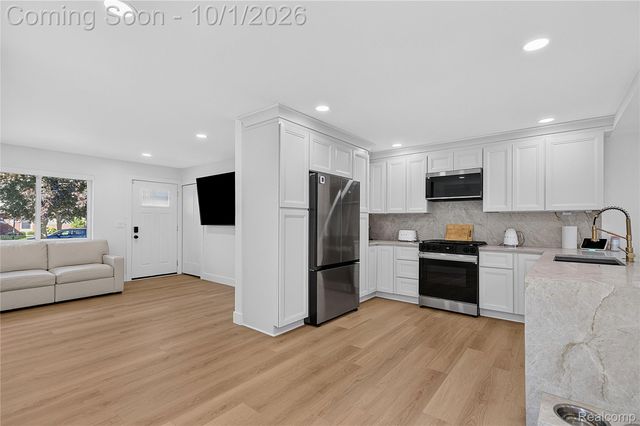 40518 Pickett Ridge Road, Sterling Heights, MI 48313