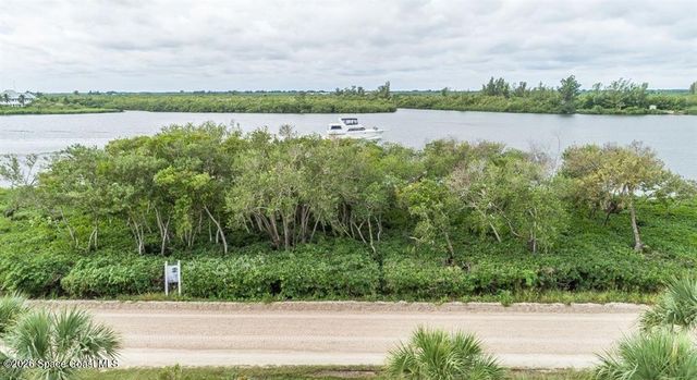 1344 Riverside Lane, Vero Beach, FL 32963