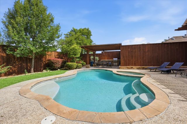 3207 Willow Ridge Trail, Carrollton, TX 75007