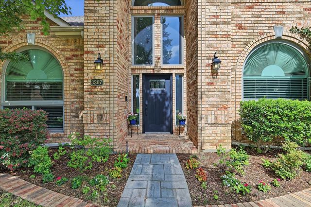 3207 Willow Ridge Trail, Carrollton, TX 75007