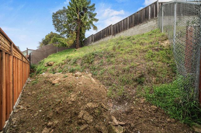 5084 Seaview Ave, Castro Valley, CA 94546