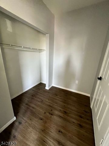 132 Mapes Ave, Newark City, NJ 07112