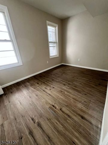 132 Mapes Ave, Newark City, NJ 07112