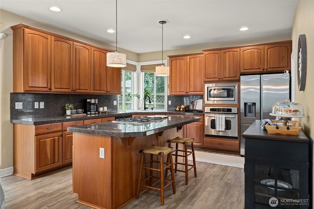 22851 SE Lake Wilderness Drive S, Maple Valley, WA 98038