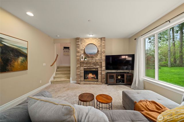 22851 SE Lake Wilderness Drive S, Maple Valley, WA 98038
